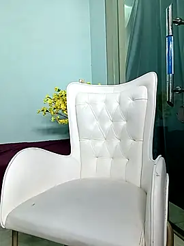 Snapshot of Spa-LinhLinh chatting on 09.18.25 Spa-LinhLinh online show from 09.18.25