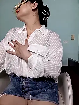 Snapshot of Spa-LinhLinh chatting on 09.28.25 Spa-LinhLinh online show from 09.28.25