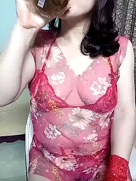 Snapshot of Spa-LinhLinh chatting on 10.31.25 Spa-LinhLinh online show from 10.31.25