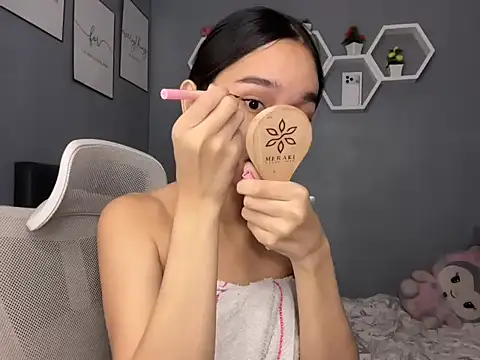 lelasohna online show from 12.02.25