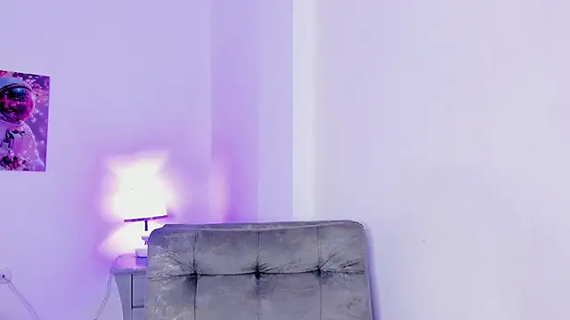 Snapshot of shizuka_84 chatting on 10.24.25 shizuka 84 online show from 10.24.25