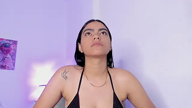 Snapshot of shizuka_84 chatting on 10.30.25 shizuka 84 online show from 10.30.25