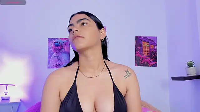 Snapshot of shizuka_84 chatting on 11.19.25 shizuka 84 online show from 11.19.25