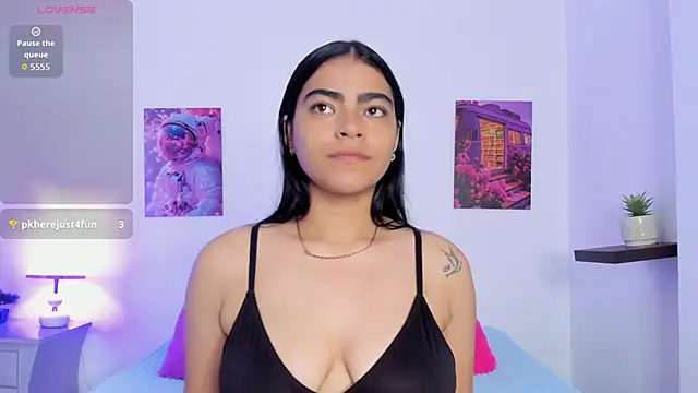 Snapshot of shizuka_84 chatting on 11.25.25 shizuka 84 online show from 11.25.25