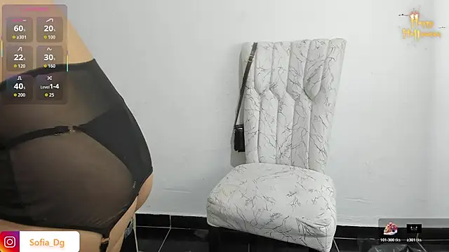 Snapshot of Sofia_Dg chatting on 10.30.25 Sofia Dg online show from 10.30.25