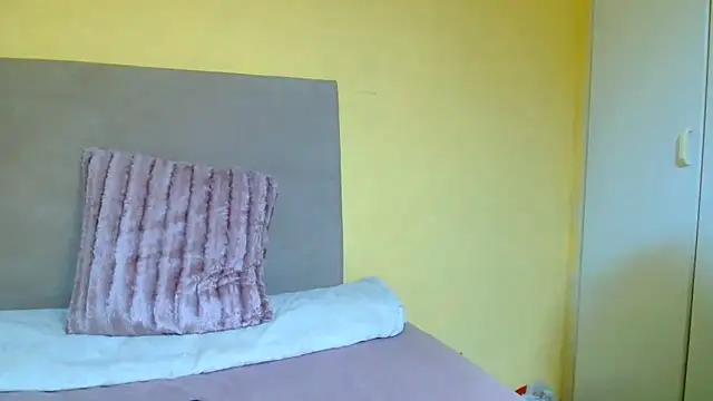 thique doll online show from 09.13.25