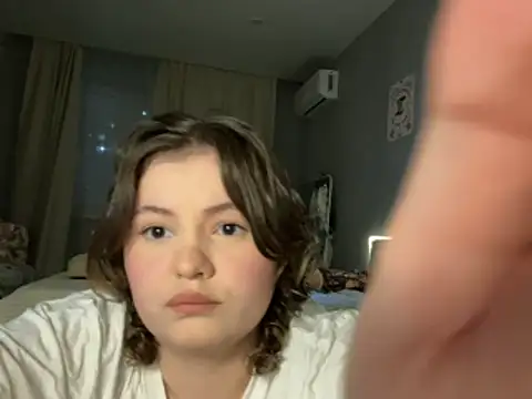 MoonIvy  online show from 12.03.25