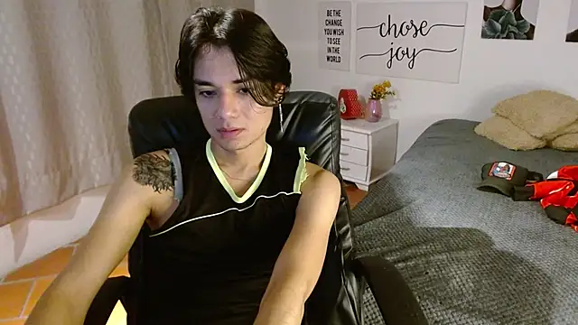 Snapshot of davoxer chatting on 10.11.25 davoxer online show from 10.11.25