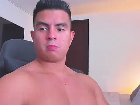 Snapshot of RJBarto chatting on 09.08.25 RJBarto online show from 09.08.25