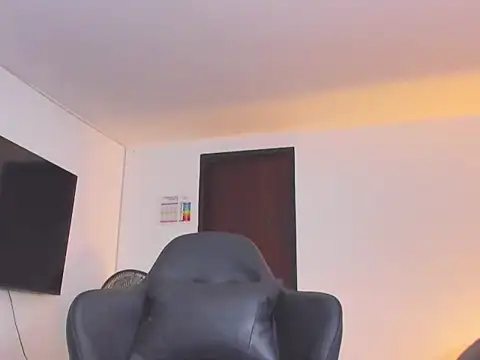 Snapshot of RJBarto chatting on 09.19.25 RJBarto online show from 09.19.25