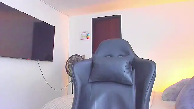 Snapshot of RJBarto chatting on 09.28.25 RJBarto online show from 09.28.25