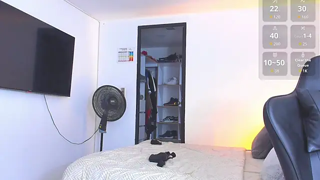 Snapshot of RJBarto chatting on 10.17.25 RJBarto online show from 10.17.25