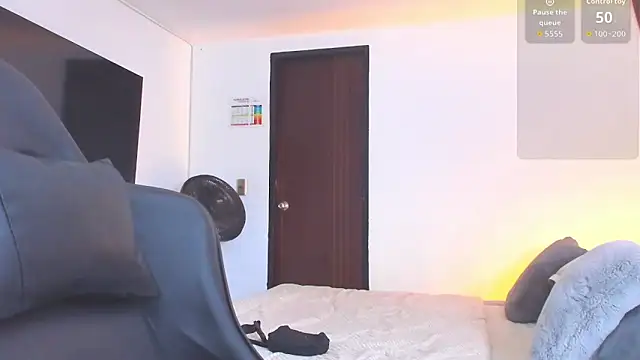 Snapshot of RJBarto chatting on 10.17.25 RJBarto online show from 10.17.25