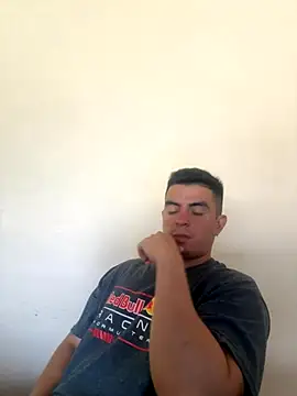 Snapshot of RJBarto chatting on 11.04.25 RJBarto online show from 11.04.25