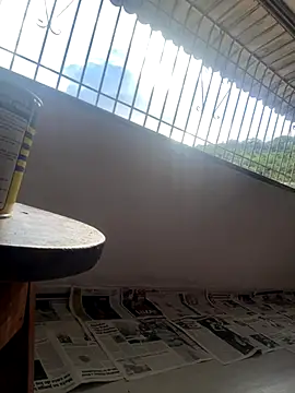 Snapshot of Isis_Duvall chatting on 11.04.25 Isis Duvall online show from 11.04.25