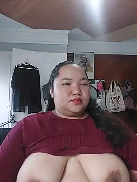 Snapshot of LianaCruzado chatting on 06.12.26 LianaCruzado online show from 06.12.26