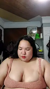 Snapshot of LianaCruzado chatting on 07.31.26 LianaCruzado online show from 07.31.26