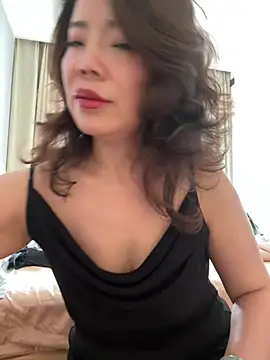 anna yngs online show from 07.16.26