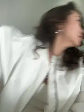 anna yngs online show from 07.29.26