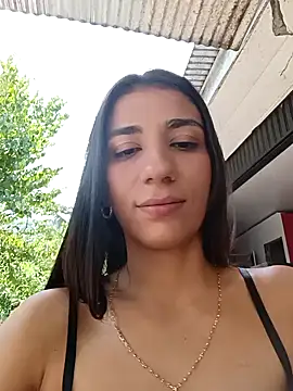 Snapshot of -juicy_ chatting on 09.28.25 -juicy online show from 09.28.25