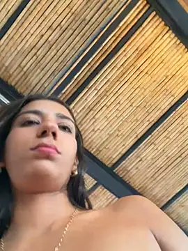 Snapshot of -juicy_ chatting on 12.14.25 -juicy online show from 12.14.25