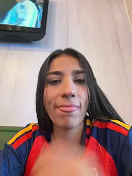 Snapshot of -juicy_ chatting on 07.19.26 -juicy online show from 07.19.26