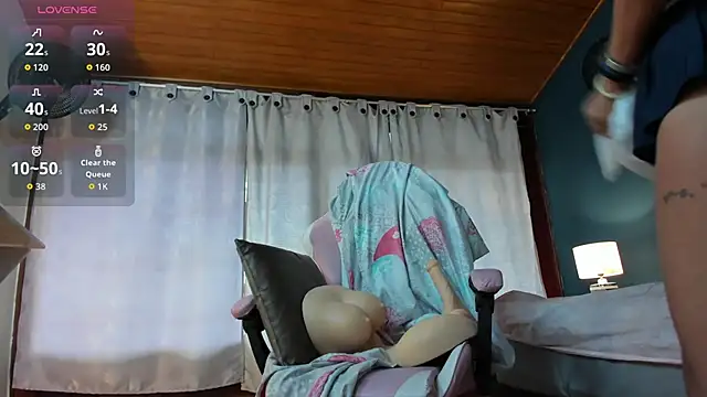 Snapshot of Lena_Bdsm chatting on 11.29.25 Lena Bdsm online show from 11.29.25