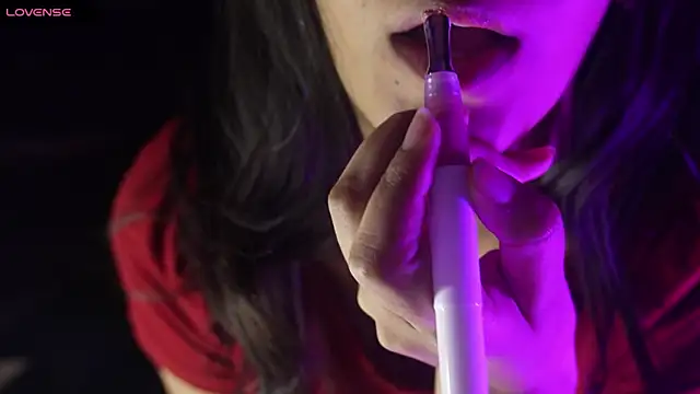 NidhiChandra online show from 11.18.25