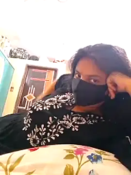 Snapshot of LustyJoya-02 chatting on 11.18.25 LustyJoya-02 online show from 11.18.25