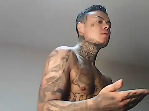 Snapshot of Buitrago_98 chatting on 11.19.25 Buitrago 98 online show from 11.19.25