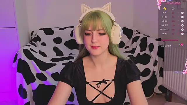 bananasgirl online show from 09.14.25