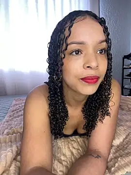 Snapshot of Yasmin777_ chatting on 09.23.25 Yasmin777 online show from 09.23.25