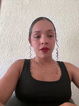 Yasmin777  online show from 04.25.26
