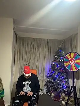 Snapshot of yourmaster2025 chatting on 12.21.25 yourmaster2025 online show from 12.21.25