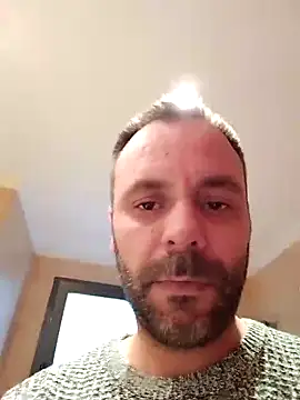 Snapshot of manchego85 chatting on 11.06.25 manchego85 online show from 11.06.25