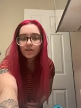 Snapshot of MommaBigTits24 chatting on 03.13.26 MommaBigTits24 online show from 03.13.26