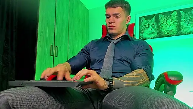 ALPHA DOMINUS  online show from 09.14.25