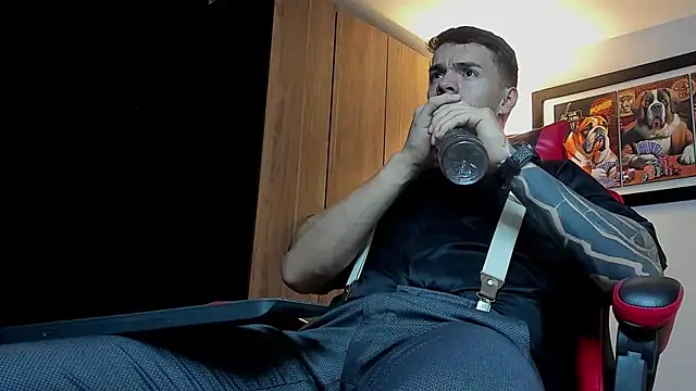 ALPHA DOMINUS  online show from 12.21.25