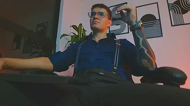 ALPHA DOMINUS  online show from 06.15.26