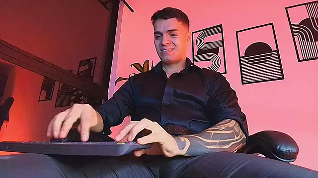 Snapshot of ALPHA_DOMINUS_ chatting on 07.04.26 ALPHA DOMINUS online show from 07.04.26