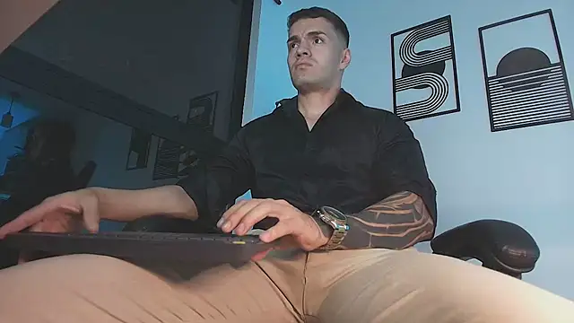 Snapshot of ALPHA_DOMINUS_ chatting on 07.30.26 ALPHA DOMINUS online show from 07.30.26