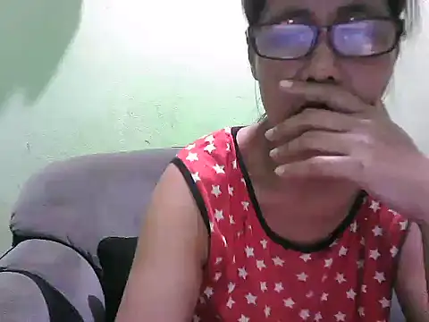 HotLadyPinay32 online show from 06.04.26