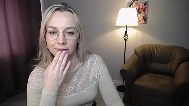 Ava Elior online show from 04.25.26