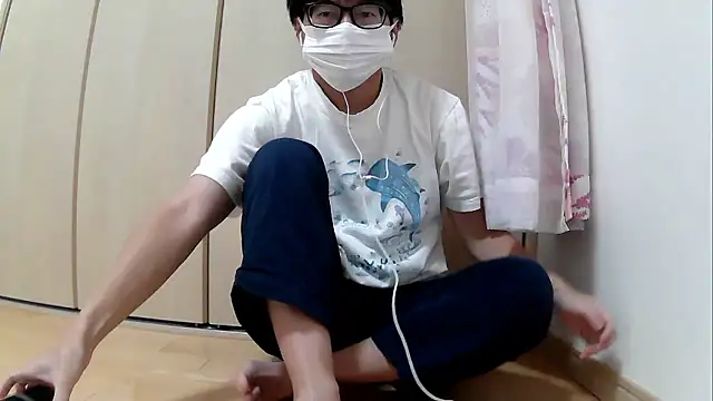 Snapshot of kyoron chatting on 12.21.25 kyoron online show from 12.21.25