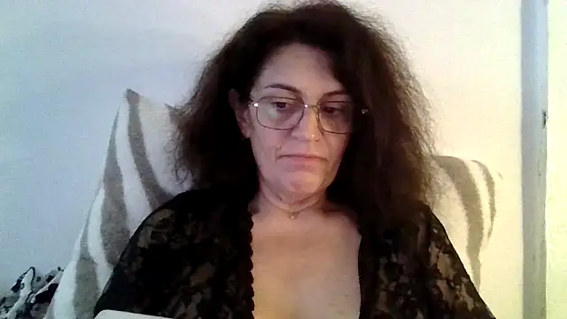 Snapshot of RubyyRosee chatting on 10.17.25 RubyyRosee online show from 10.17.25