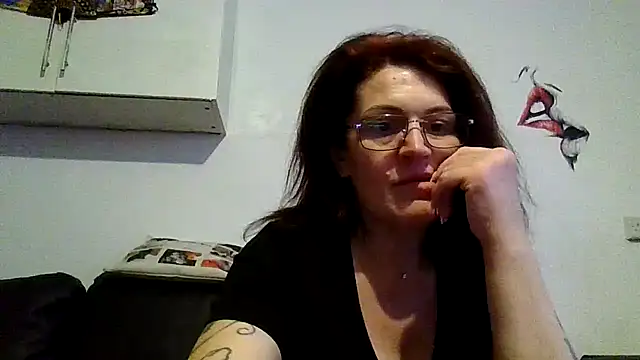 RubyyRosee online show from 04.25.26