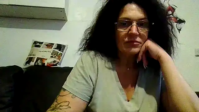 RubyyRosee online show from 06.12.26