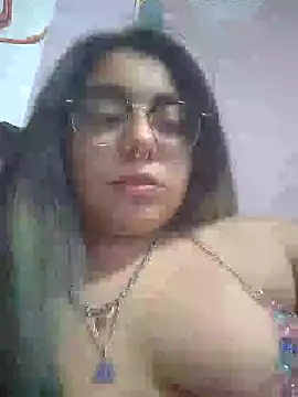 Lovelyrainn online show from 11.24.25