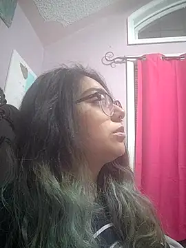 Lovelyrainn online show from 12.14.25