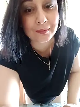 Snapshot of Saidka_kis chatting on 10.11.25 Saidka kis online show from 10.11.25